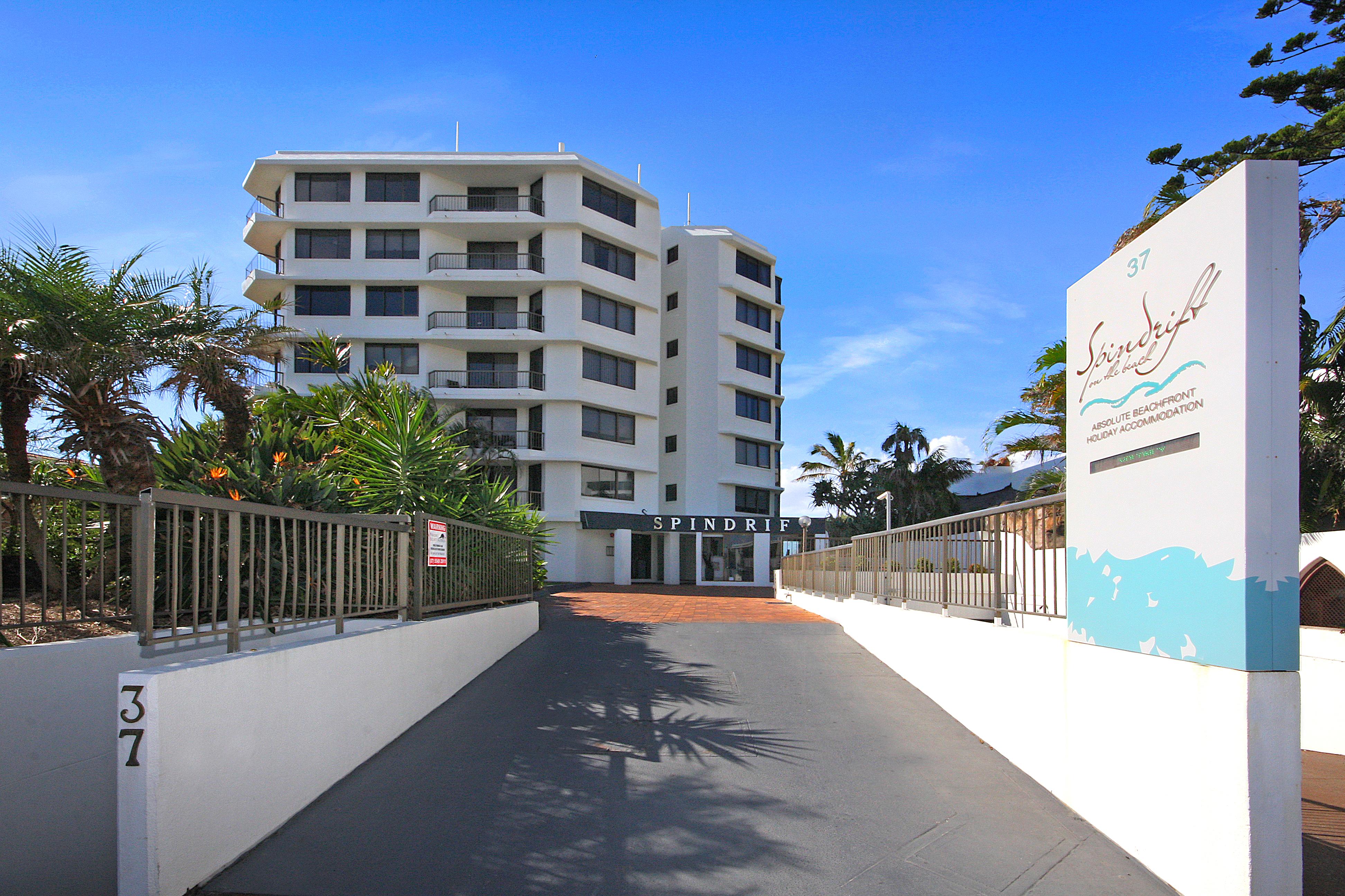 Spindrift On The Beach - Absolute Beachfront Mermaid Beach Exterior photo