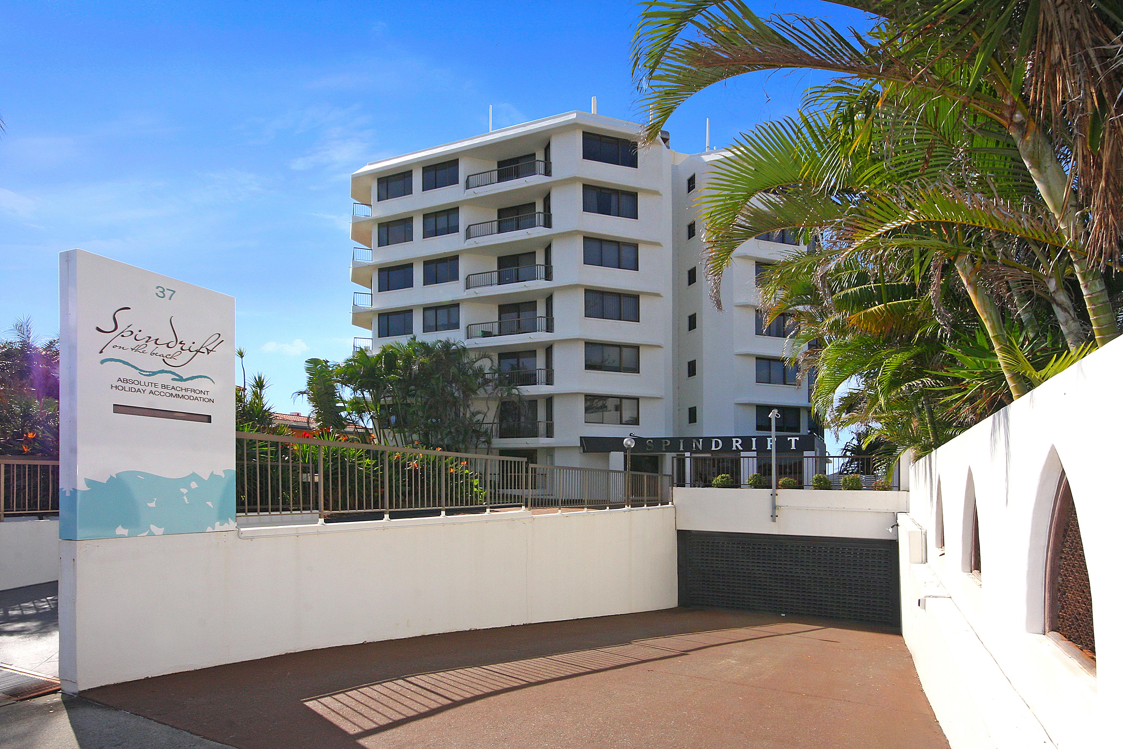 Spindrift On The Beach - Absolute Beachfront Mermaid Beach Exterior photo