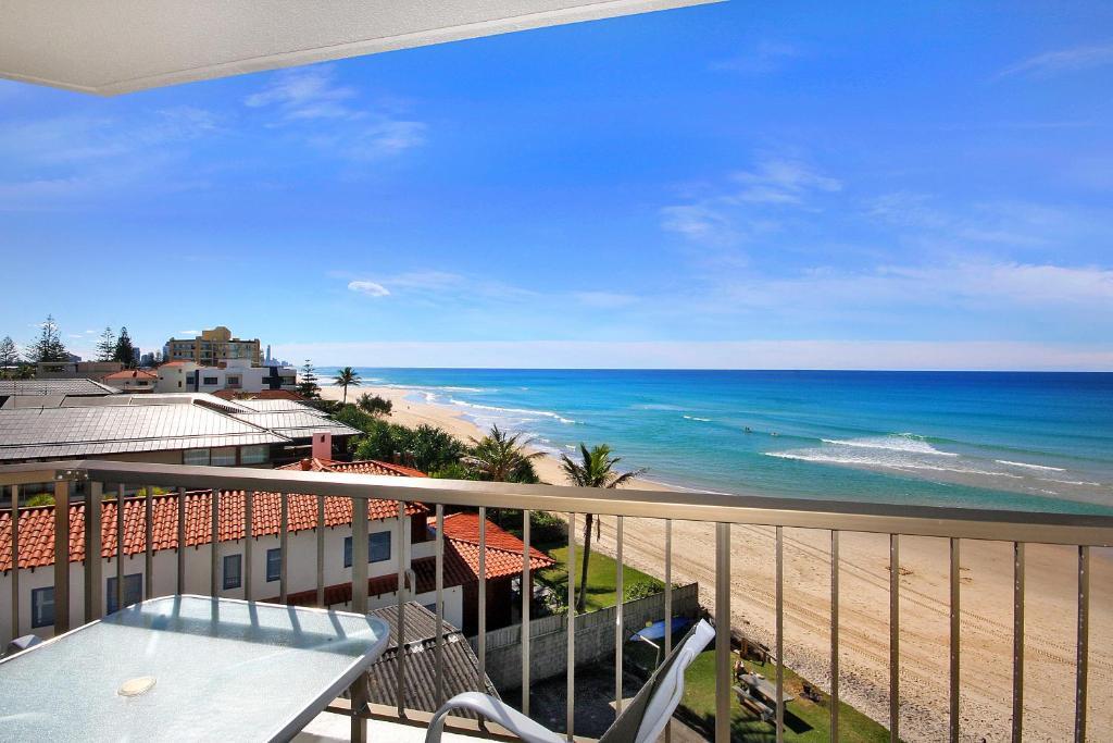 Spindrift On The Beach - Absolute Beachfront Mermaid Beach Exterior photo